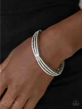 ❤️‍🔥5/$25❤️‍🔥 Suburban Scene Multi Bracelet